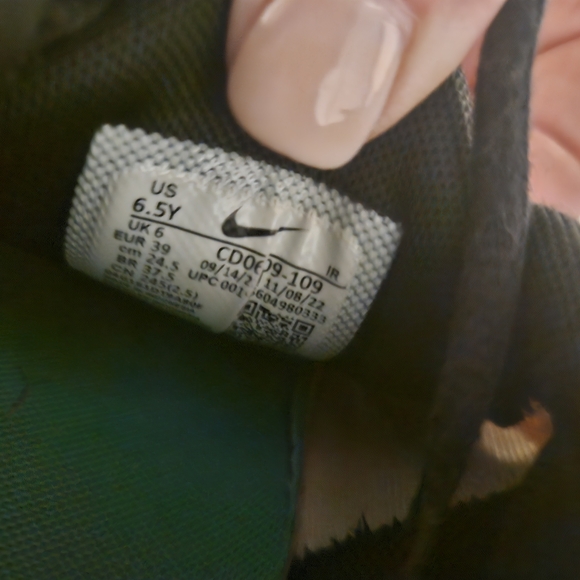 Nike Air Tuned Max White Black Orange Accent Sneakers - Picture 5 of 6